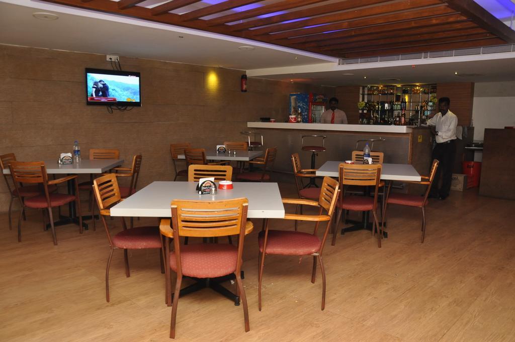 Hotel Western Gatz Тхени Экстерьер фото
